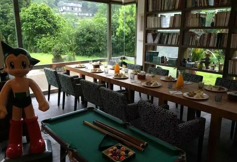 تختخواب و صبحانه 小鳥敲門 Bird Villa