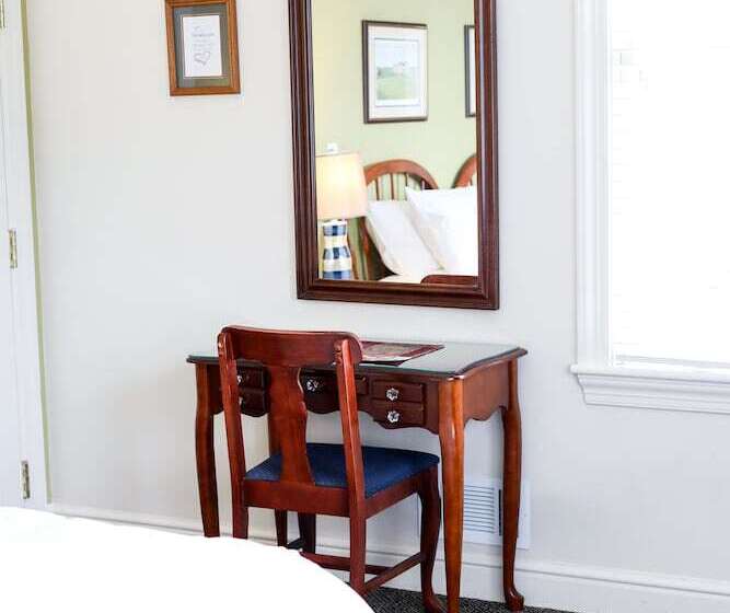 住宿加早餐  Oakmont Inn