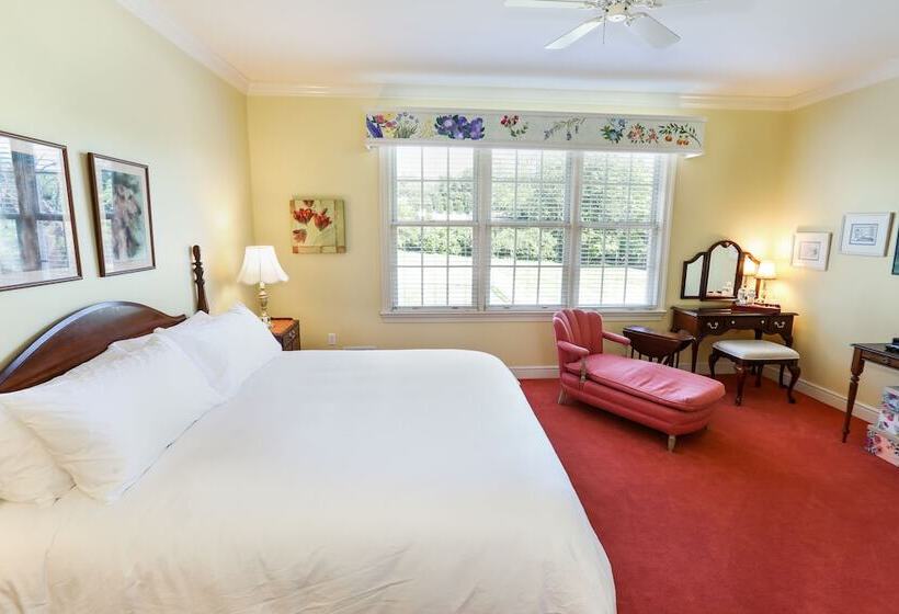 住宿加早餐  Oakmont Inn