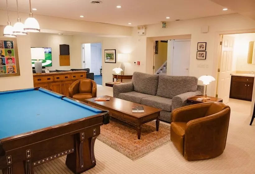 ベッドアンドブレックファースト Oakmont Inn