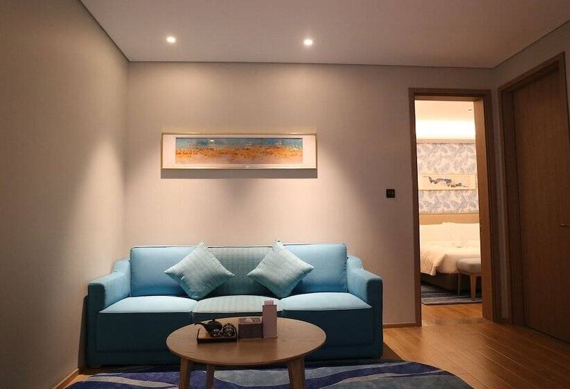 Emerald Bay Hotel Fuxian Lake