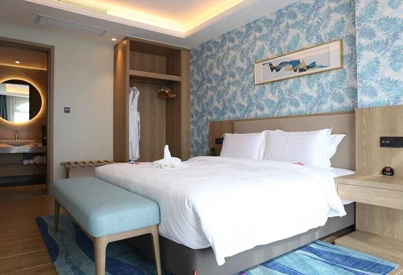 Emerald Bay Hotel Fuxian Lake