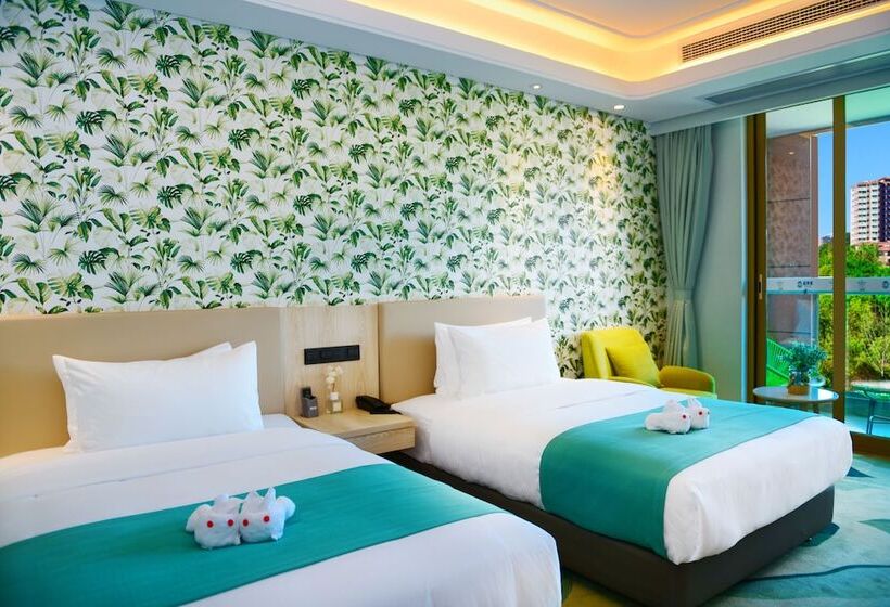 Emerald Bay Hotel Fuxian Lake