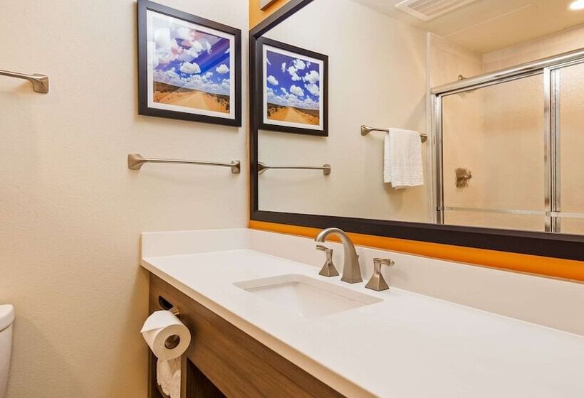 Отель Comfort Inn