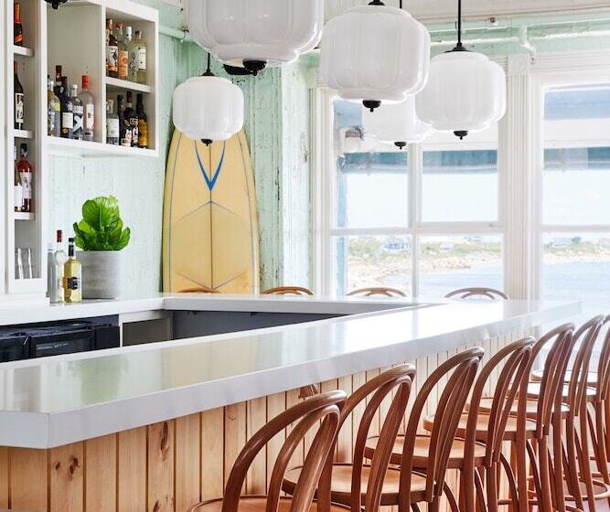 فندق Block Island Beach House