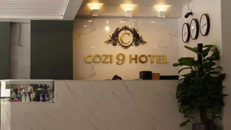 هتل Cozi 9