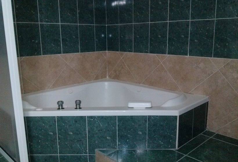 Отель Esmeralda