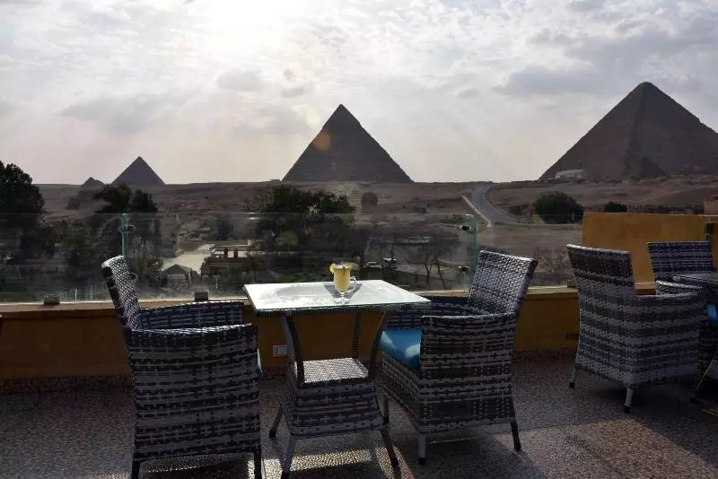 هتل Giza Pyramids View Inn