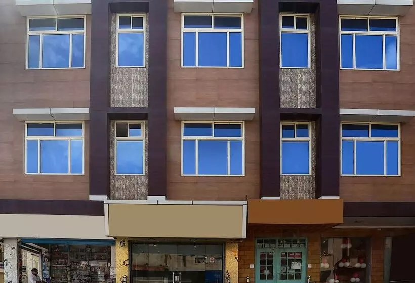 ホテル Siddharth Guest House By Oyo Rooms