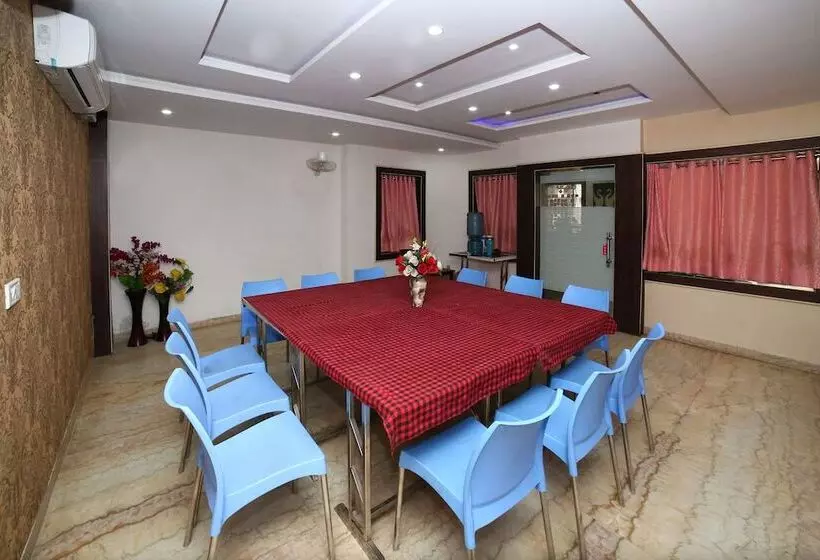 ホテル Siddharth Guest House By Oyo Rooms