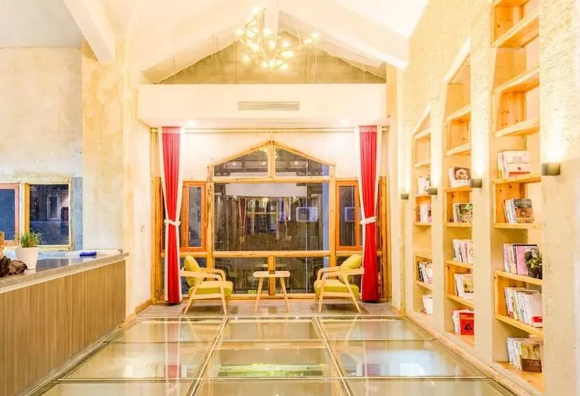 Majatalo Floral  Fenghuang Huercaowu