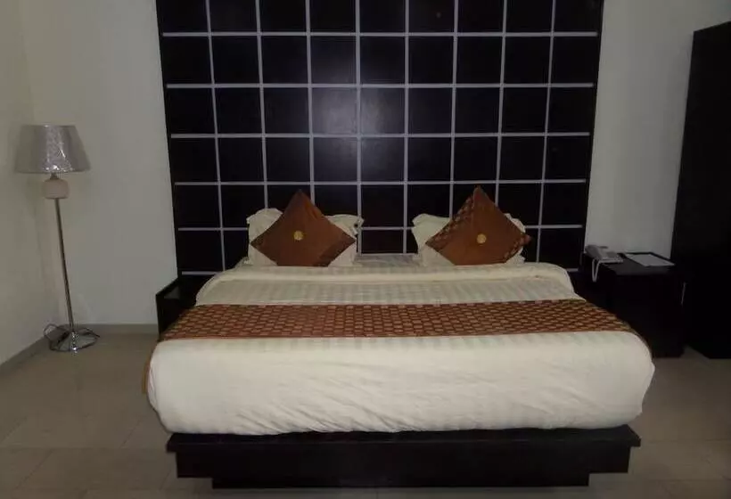 هتل Galpin Suites