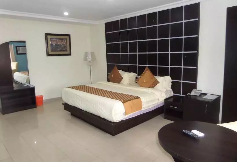 هتل Galpin Suites