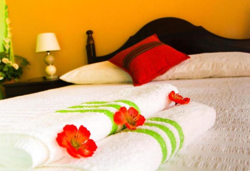 هتل Restaurante Y Pupuseria Mary