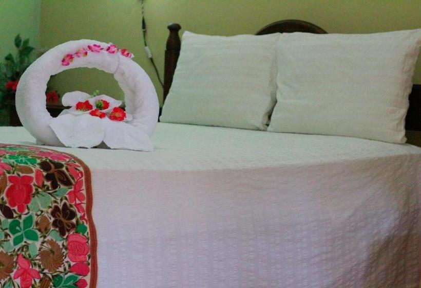 هتل Restaurante Y Pupuseria Mary