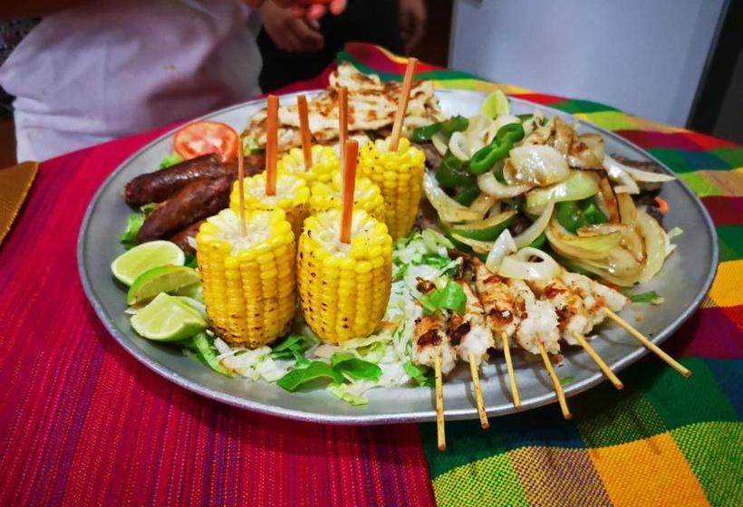 هتل Restaurante Y Pupuseria Mary