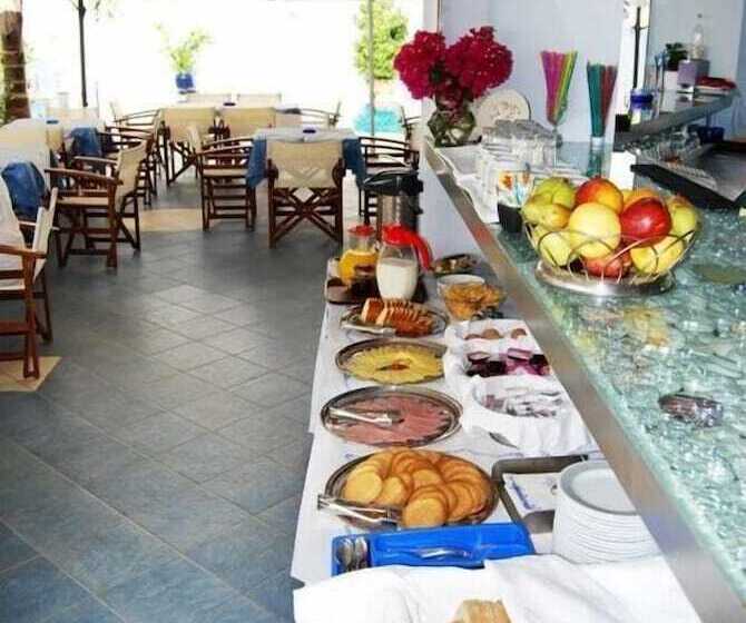 ホテル Mesogeios 2000