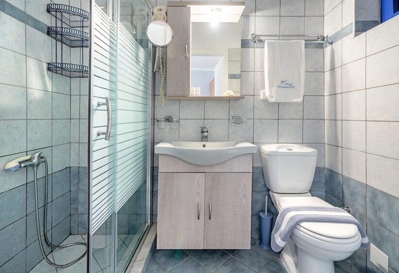 ホテル Mesogeios 2000