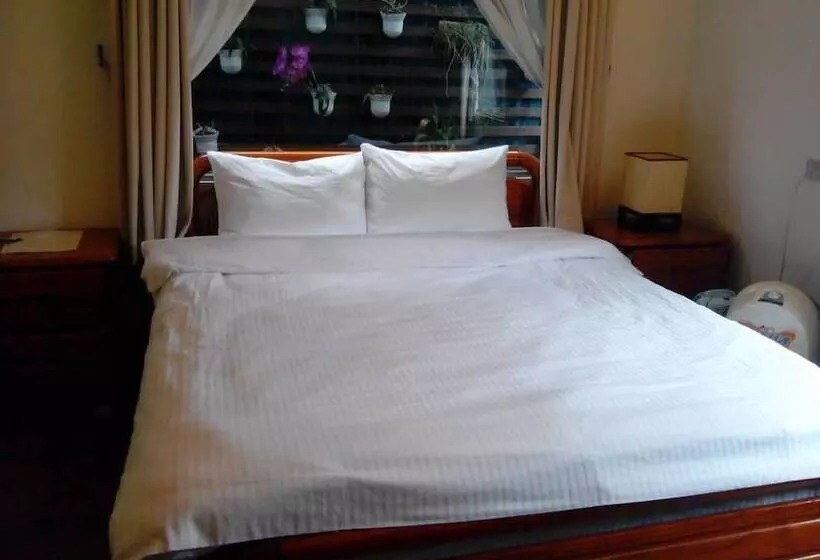 پانسیون Lohas Gallery Long Stay Hostel