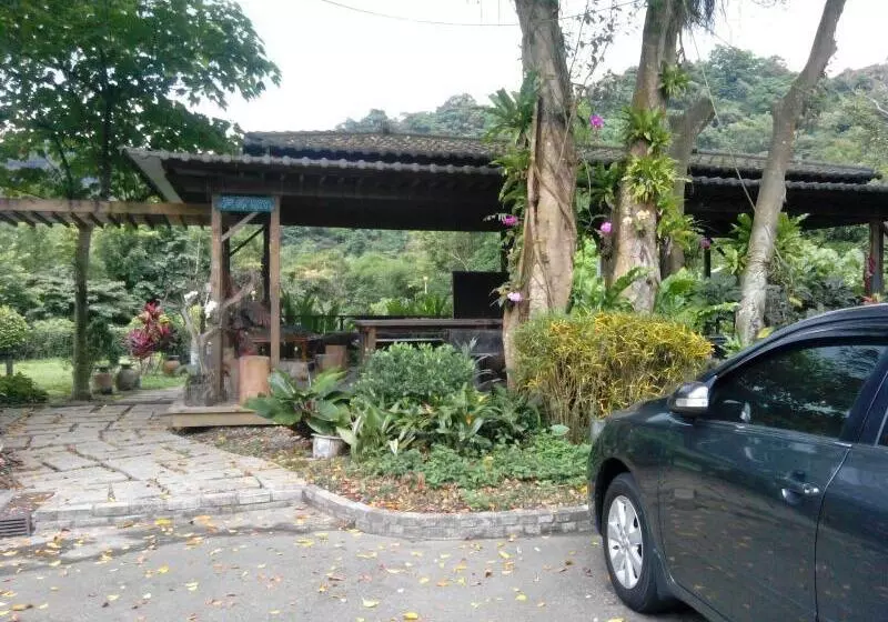 پانسیون Lohas Gallery Long Stay Hostel