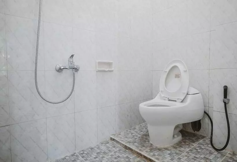 ペンション Reddoorz Near Ringroad City Walks Medan