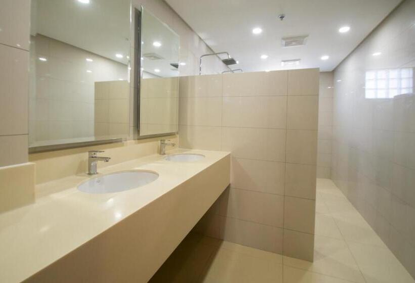 הוסטל Shore Time Dormitel