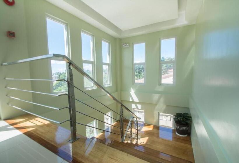 הוסטל Shore Time Dormitel