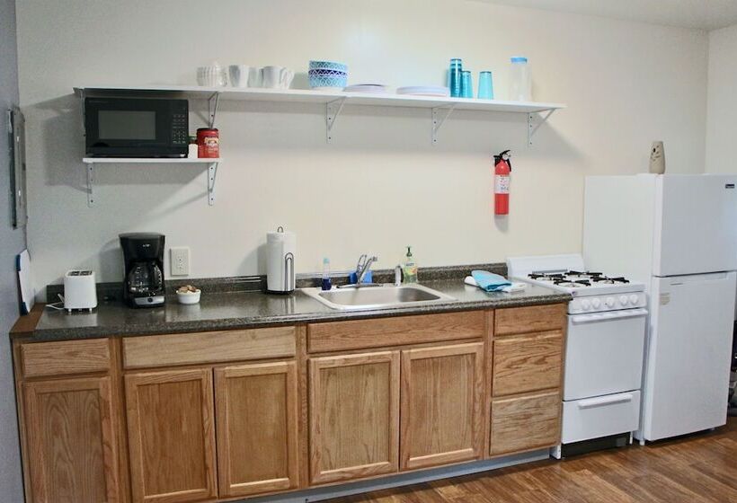 Arctic Dragonfly Inn