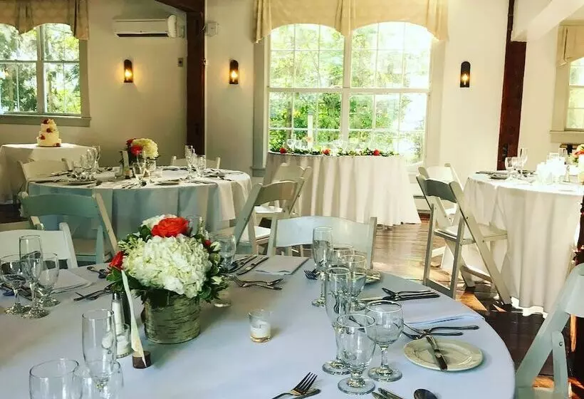 Aamiaismajoitus (B&B) Dowds Country Inn