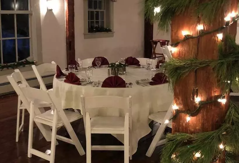 Aamiaismajoitus (B&B) Dowds Country Inn