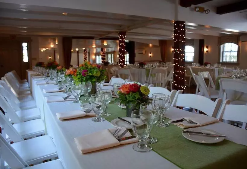 Aamiaismajoitus (B&B) Dowds Country Inn