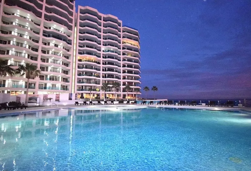 Esmeralda Luxury Resort