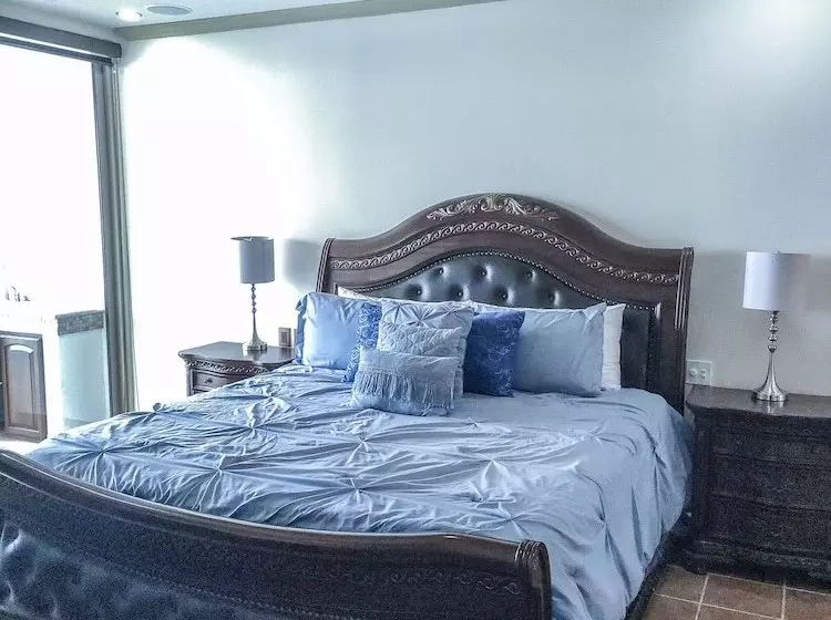 Esmeralda Luxury Resort