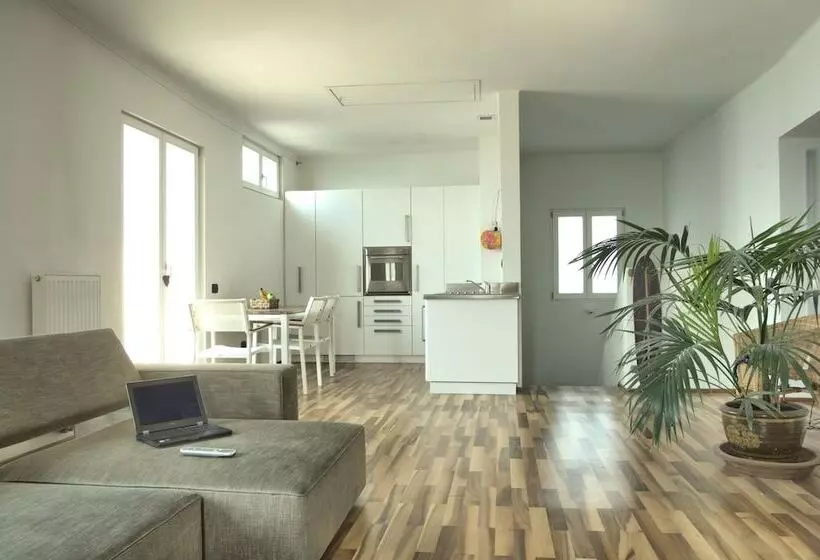 簡易ホテル Club Da Baia