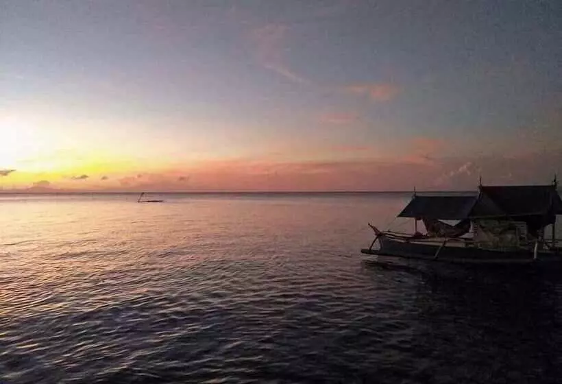 Hotelli Aundanao Oasis Beach