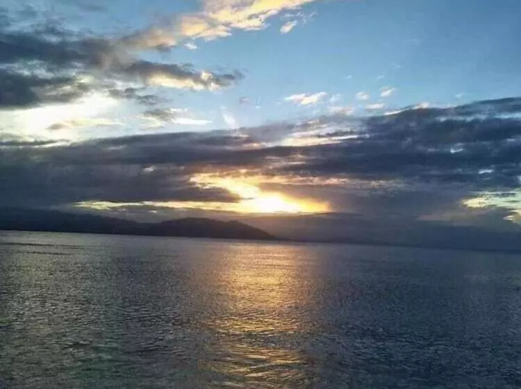 Hotelli Aundanao Oasis Beach