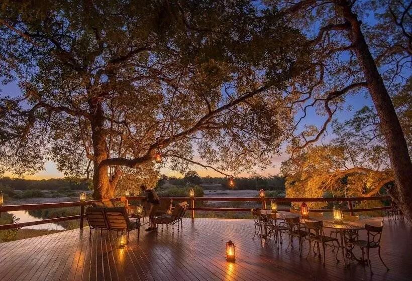 Hotelli Inyati Game Lodge