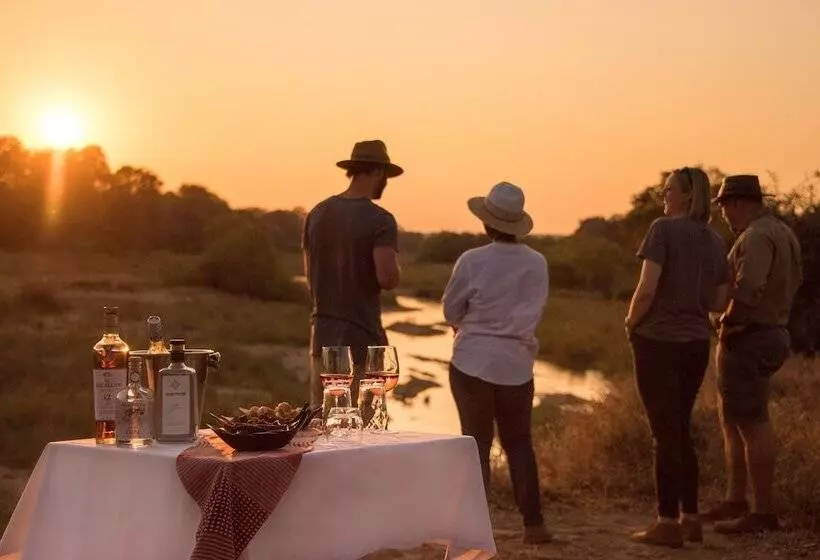 Hotelli Inyati Game Lodge