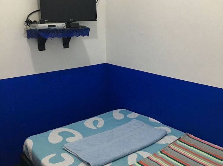 Otel Mimi's Travelers Suites