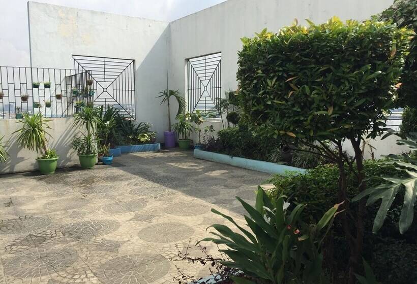 Hotel Ofw At Crowne Bay Tower