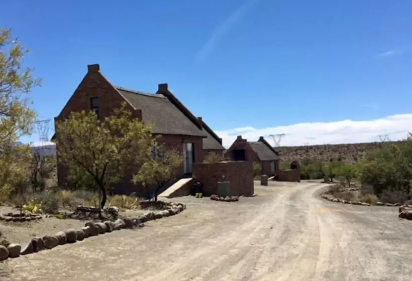Hotelli Teri Lemveli Lodge