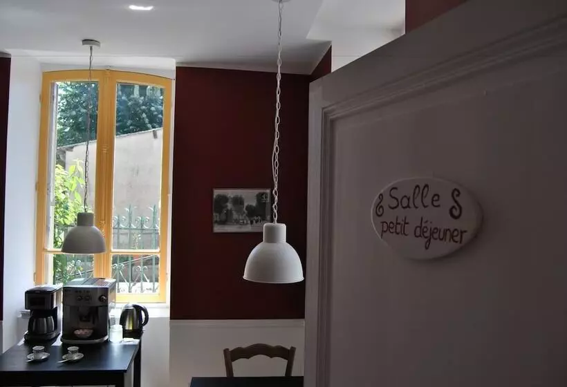 ペンション Au Richebourg Nogent