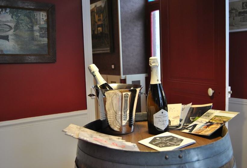 펜션 Au Richebourg Nogent