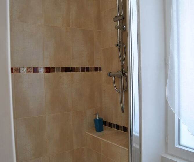 펜션 Au Richebourg Nogent