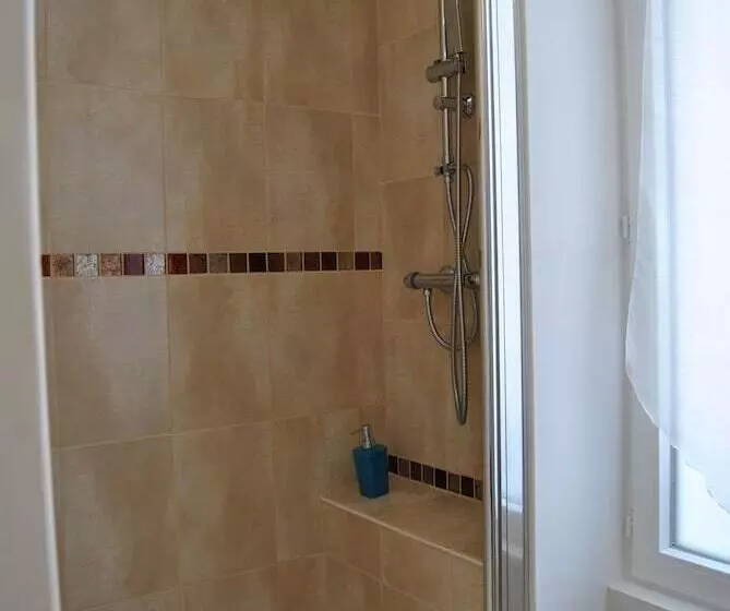 ペンション Au Richebourg Nogent