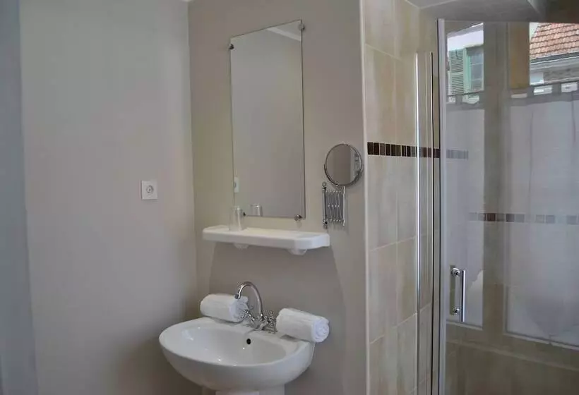 ペンション Au Richebourg Nogent