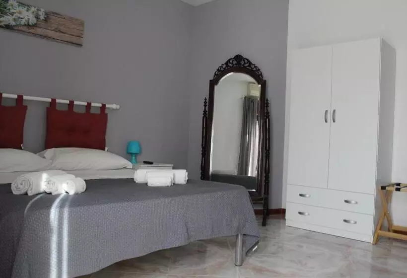 پانسیون Casa Chiarenza