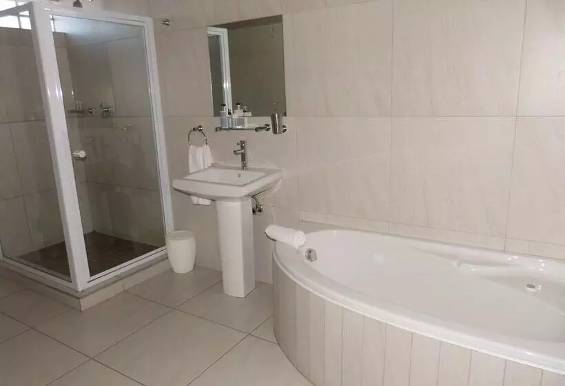 Majatalo The Hampton Exclusive Guest House