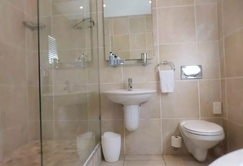 Majatalo The Hampton Exclusive Guest House