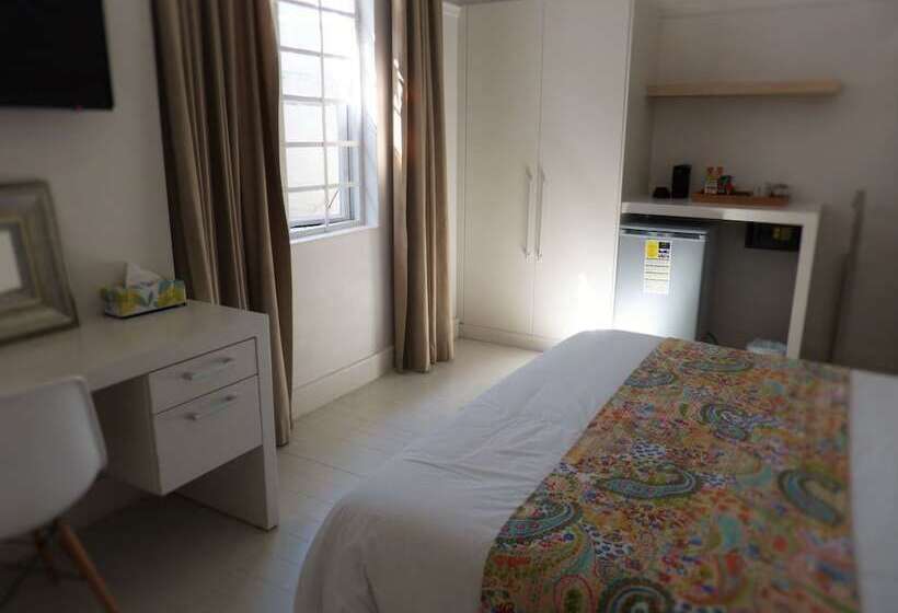 ペンション The Hampton Exclusive Guest House